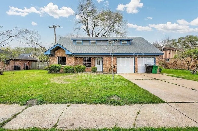 Primary Photo - 10946 Gulf Valley St