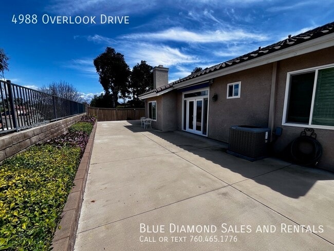 Building Photo - 4988 Overlook Dr