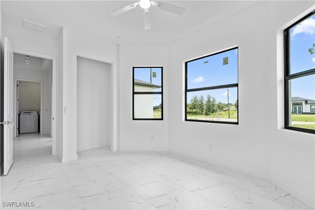 Building Photo - 2601 Karen Cir