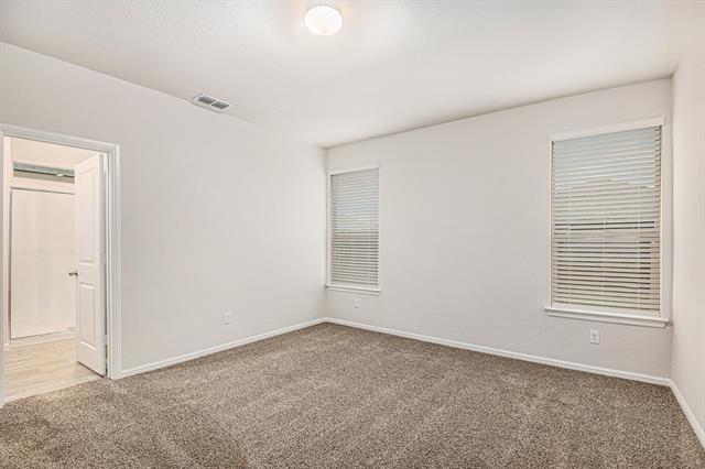 Building Photo - 724 Beebrush Dr