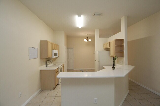 Building Photo - 885 Tavernier Cir NE
