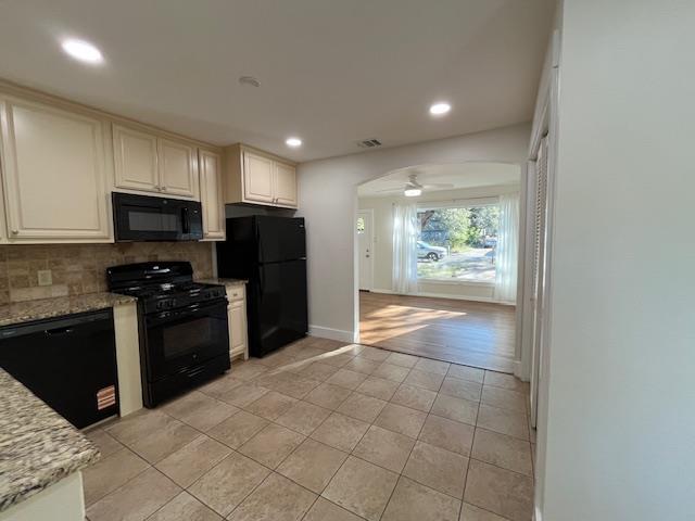 Building Photo - 906 Philco Dr