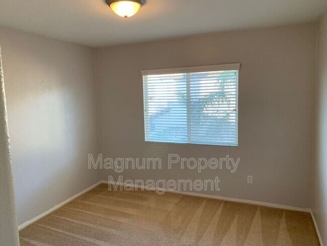 Building Photo - 29675 Ski Ranch St