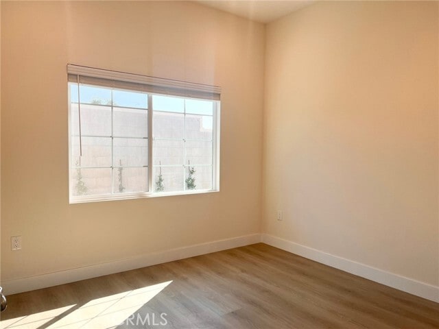 Building Photo - 1214 N Hidalgo Ave