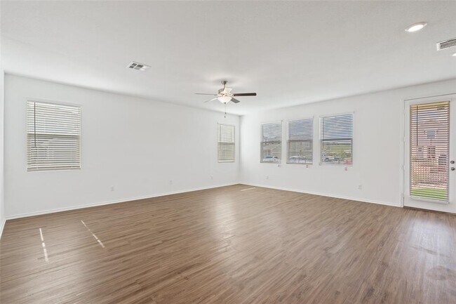 Building Photo - 301 Montauk Loop