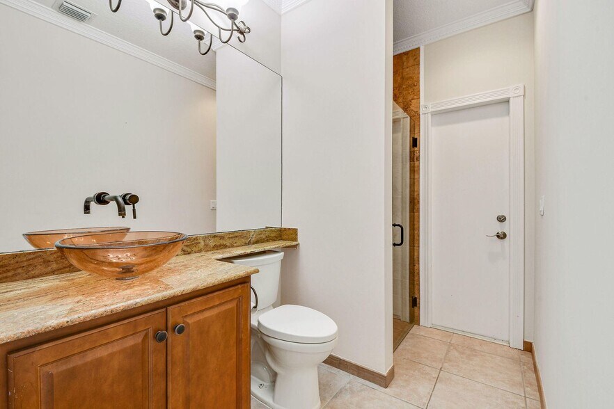 Building Photo - 207 Banyanwood Pt