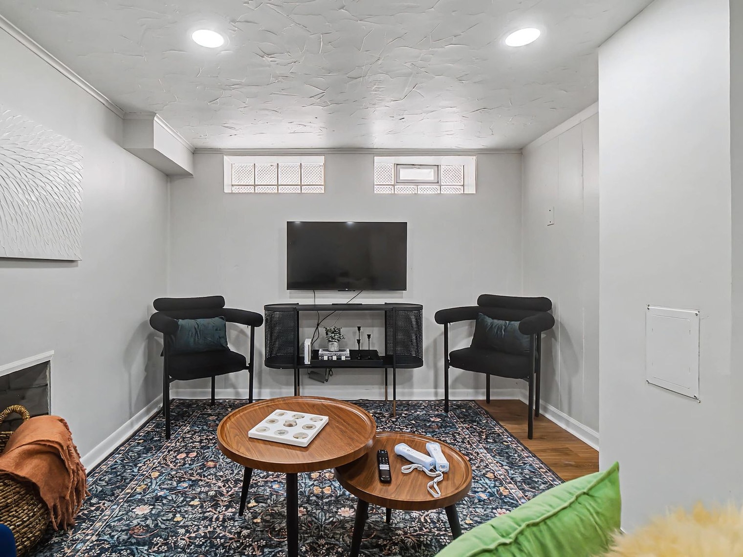 Building Photo - 5252 W 45th St