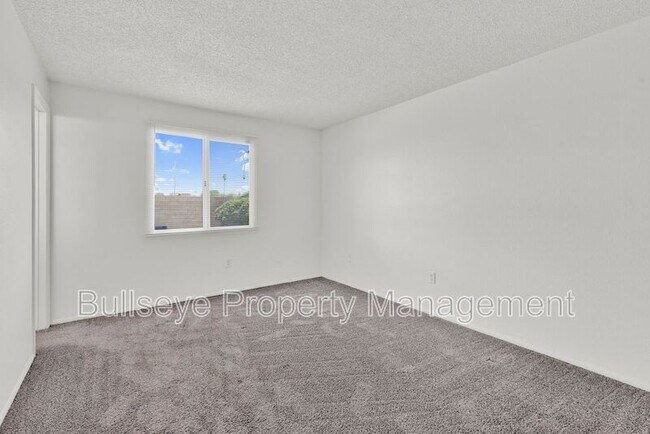 Building Photo - 13811 N 37th Way