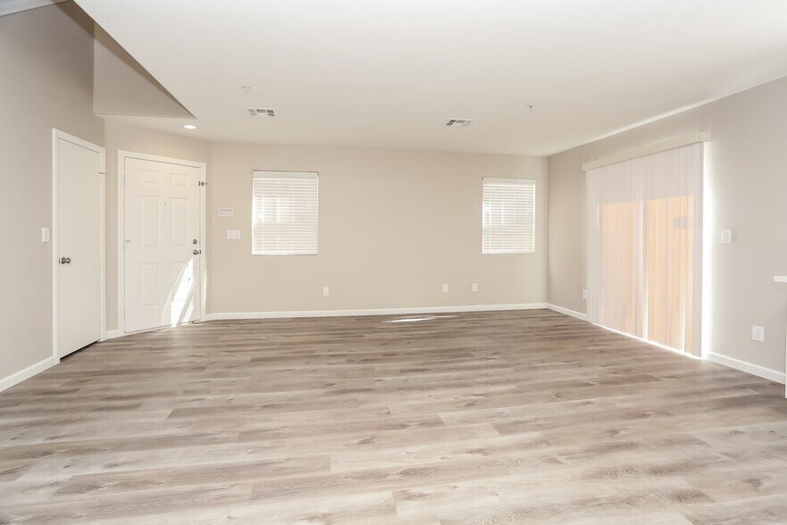 Building Photo - 3131 Inlet Bay Ave