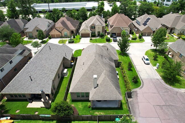 Building Photo - 8870 Van Allen Dr