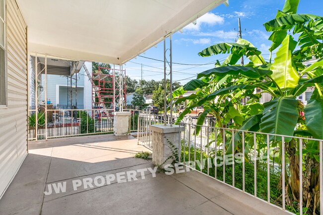 Building Photo - 2633 Governor Nicholls St
