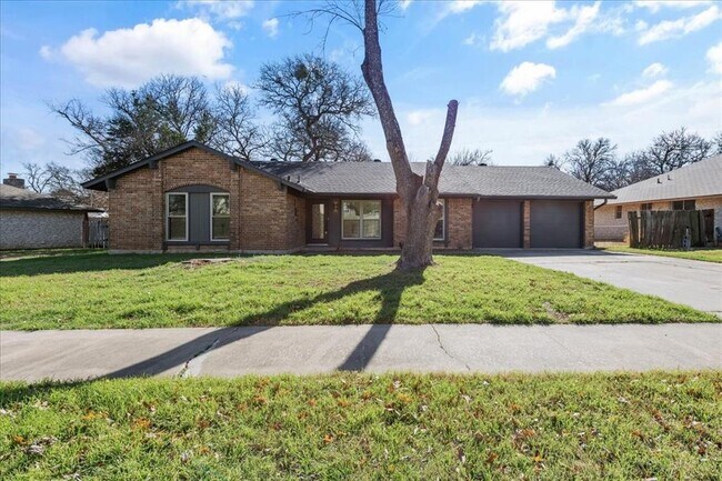 Building Photo - 5801 Cherry Creek Dr