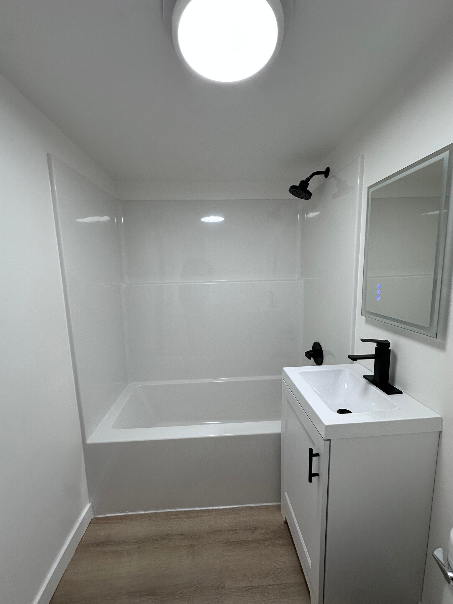 Building Photo - 1747 NE 147th St