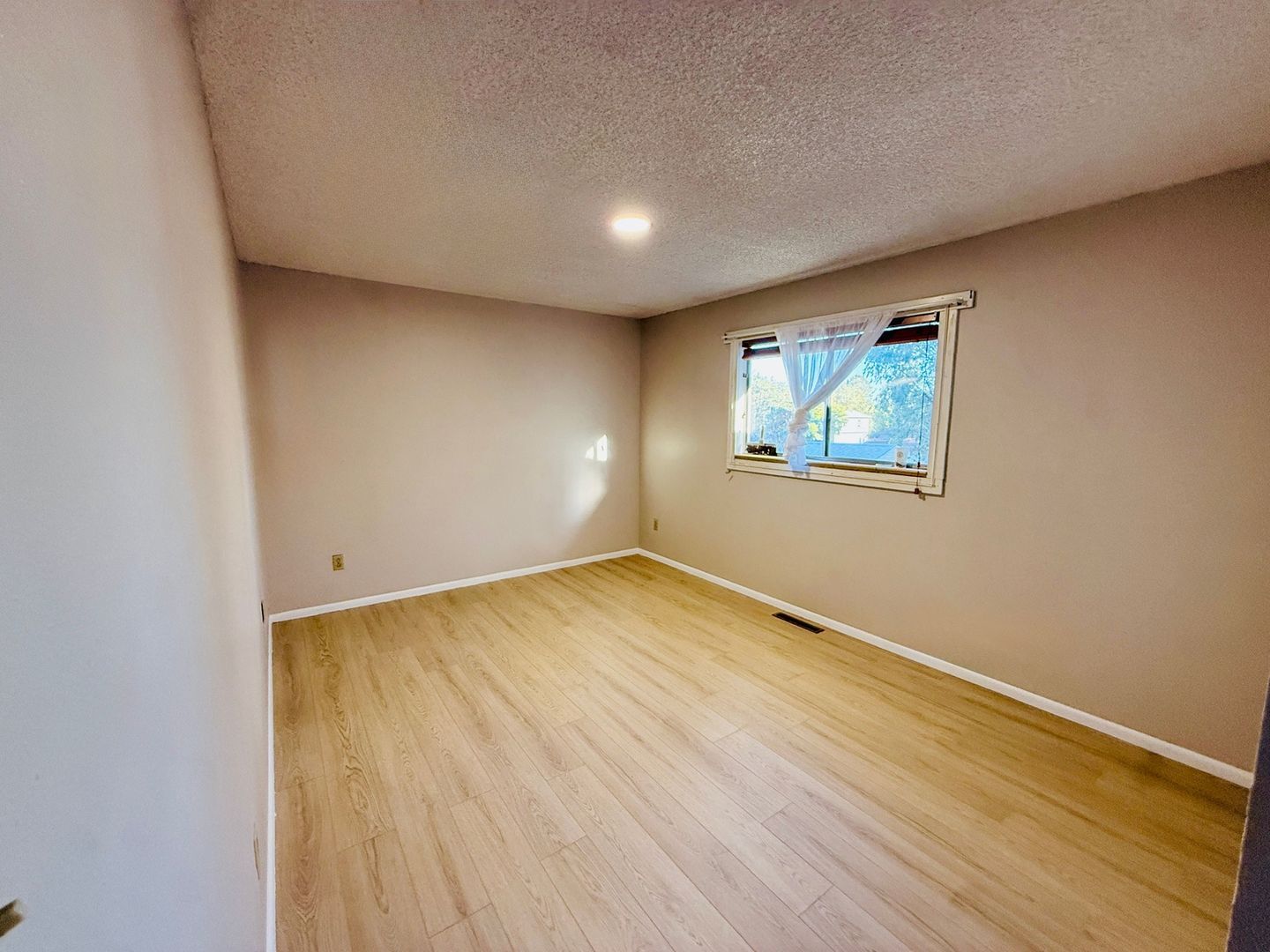 Building Photo - 2509 Royalty Ct