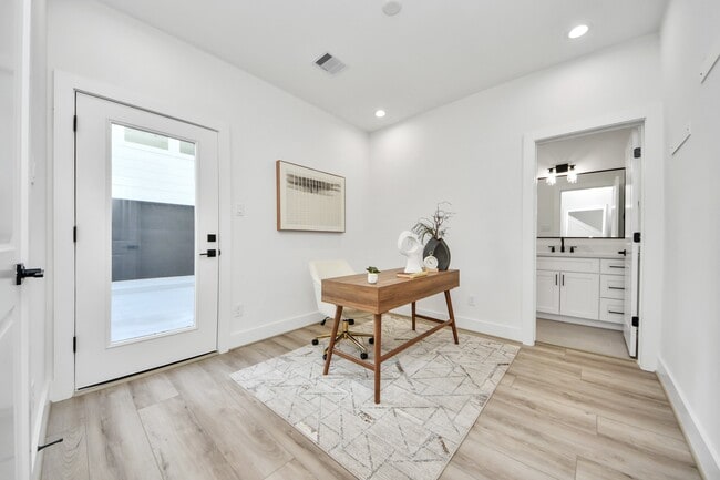 Building Photo - 7727 Hammerly Blvd