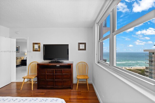 Building Photo - 9511 Collins Ave