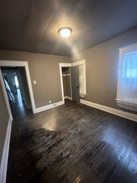 Building Photo - 344 Walden Ave