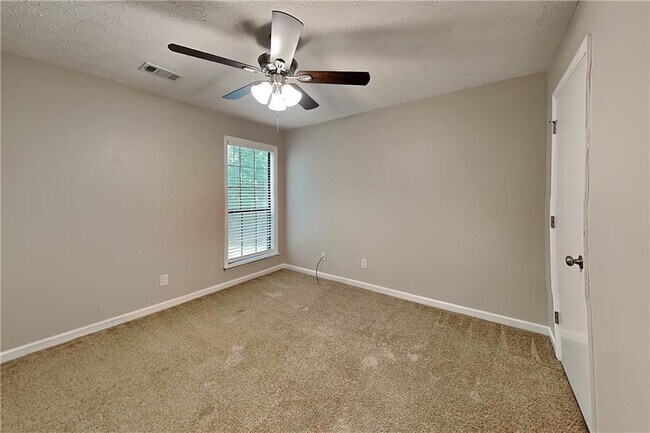 Building Photo - 5580 Dorsett Shoals Ln