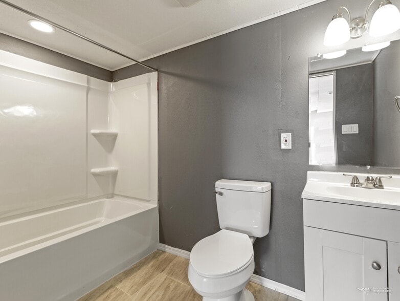 Building Photo - 2796 Nautilus Dr