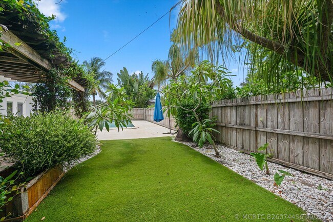 Building Photo - 12069 Easterly Ave