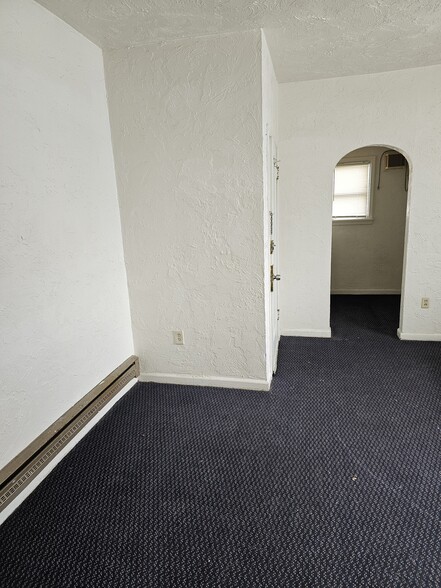 Building Photo - 219 H St