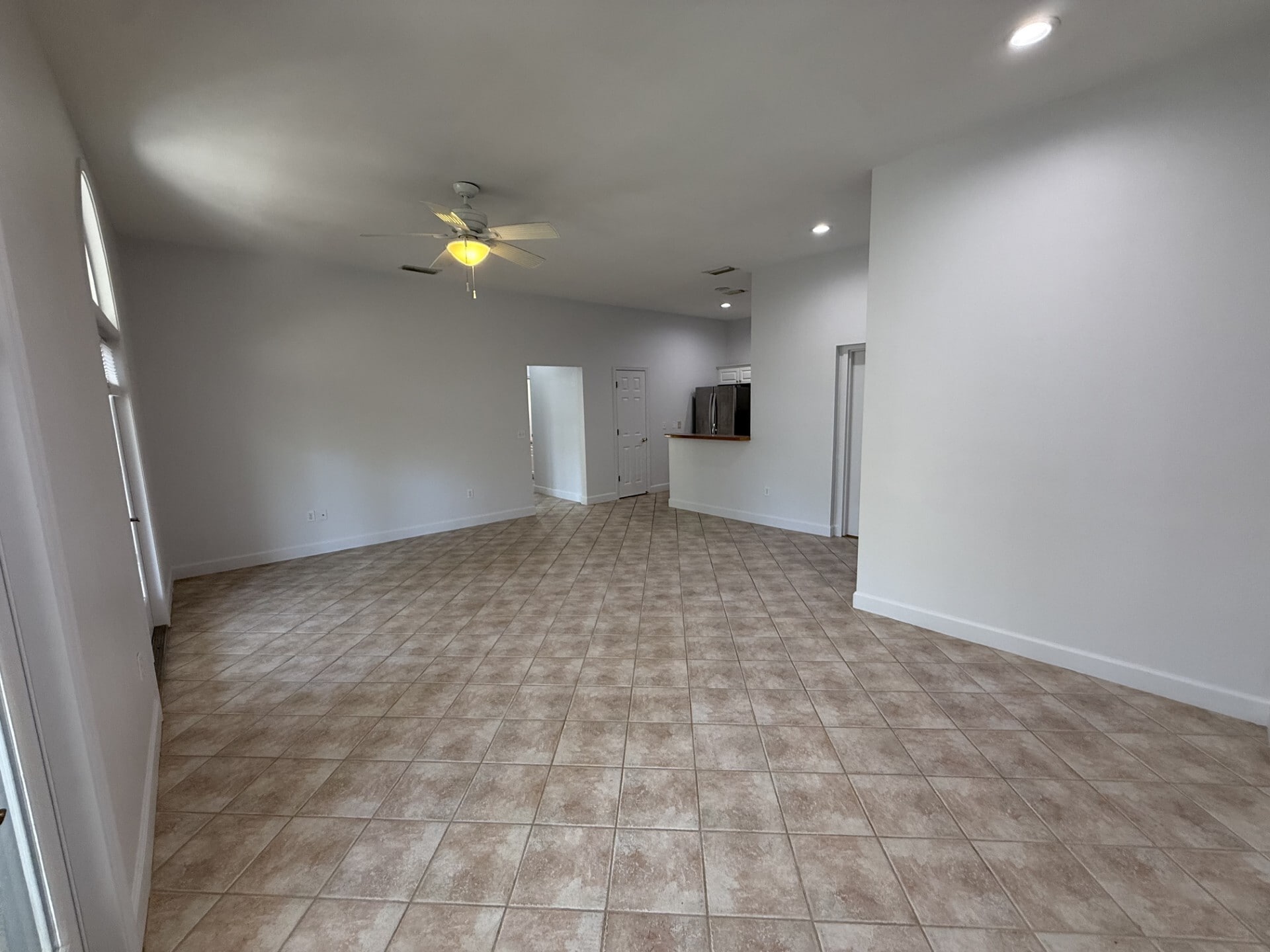 Living 2 View Vacant - 4965 SW 91st Ter