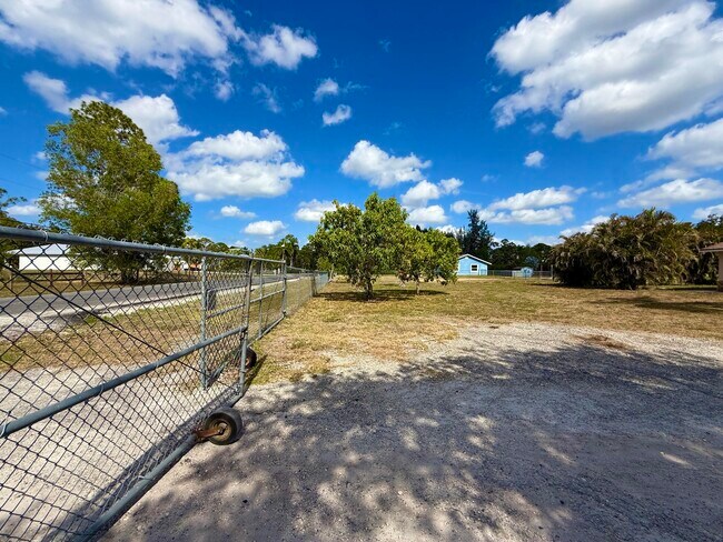 Building Photo - 16394 Pimlico Dr E