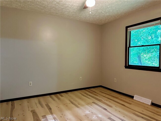 Building Photo - 4823 Dunsmore Ave