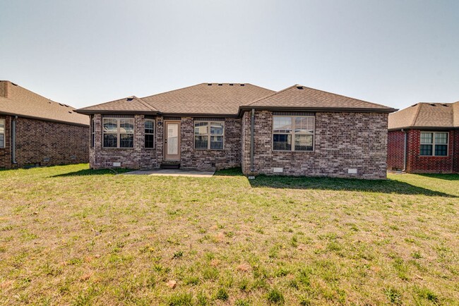 Building Photo - Fantastic 3 Bed 2 Bath Home in Republic!