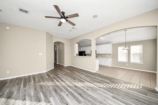 Building Photo - 22035 Emerald Run Ln