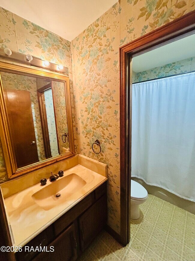 Building Photo - 604 Briargate Cir