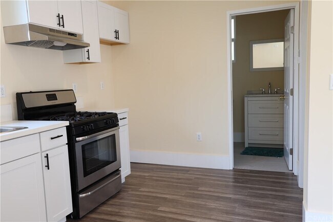Building Photo - 11598 Cranston Ave