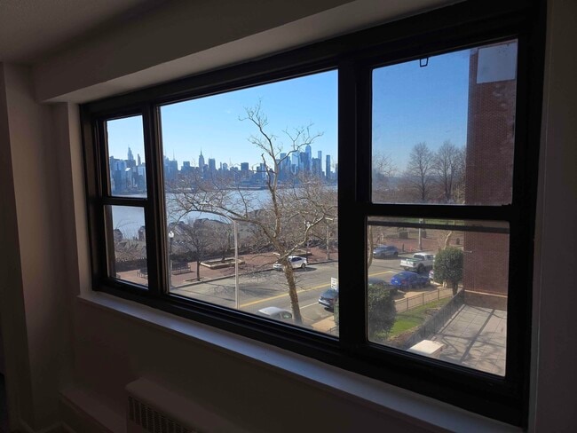 Building Photo - 6515 John F. Kennedy Blvd