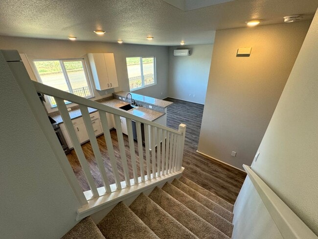 Building Photo - Brand New Home in Hoopili Kanalani - Culdesac - 4 Bed 2.5 Bath