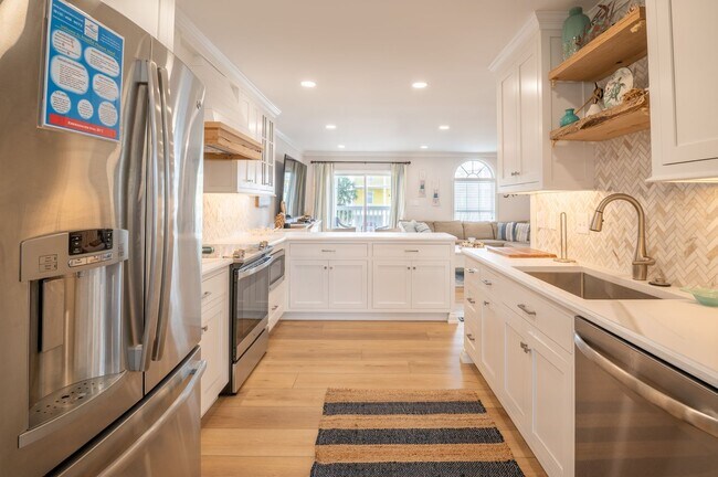 Building Photo - OFF-SEASON MONTHLY RENTAL AVAILABLE MARCH OF 2026