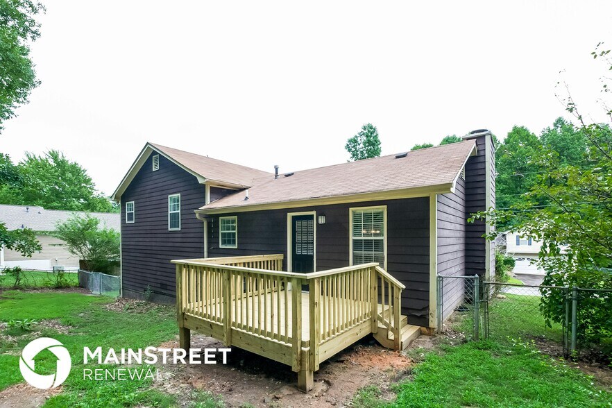 Building Photo - 111 Brookside Dr