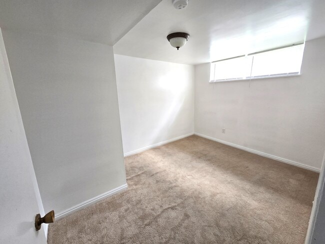 Building Photo - 4575 Balsam Ave