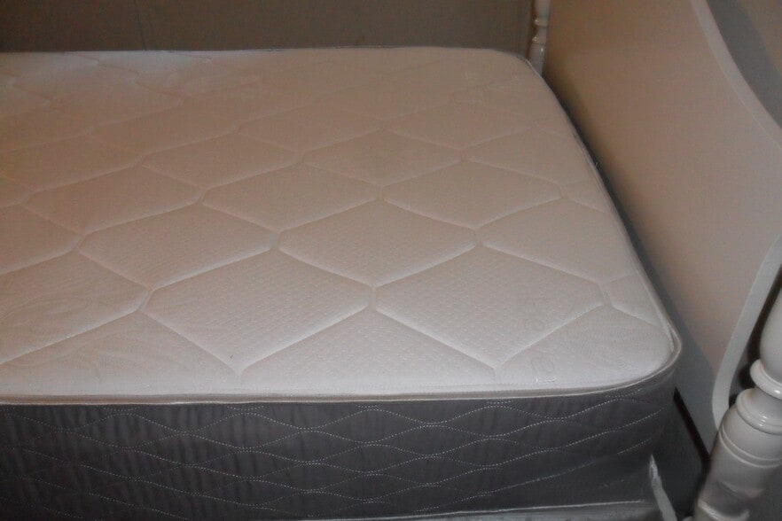 Apt 1 - BR 1 - full size bed - 523 E State St