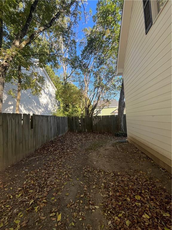 Building Photo - 889 Crew St SW