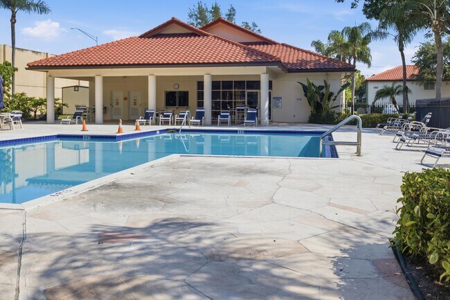 Building Photo - 460 NW 67th St