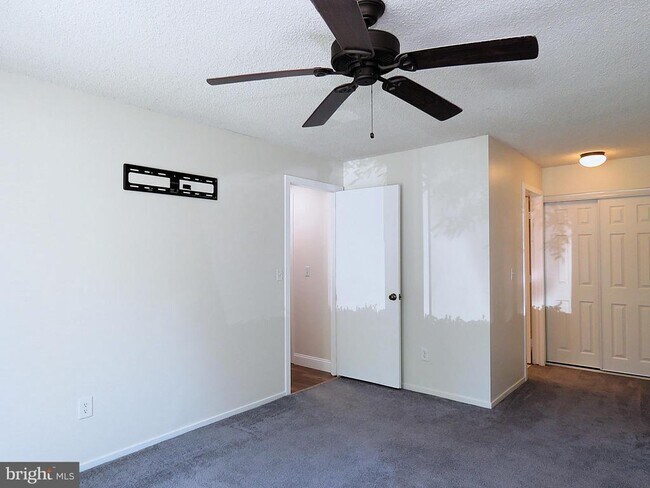 Building Photo - 11701 Summerchase Cir