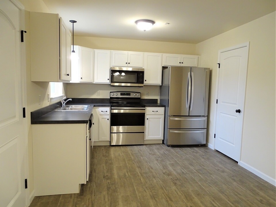 Building Photo - 609 Byler Cir