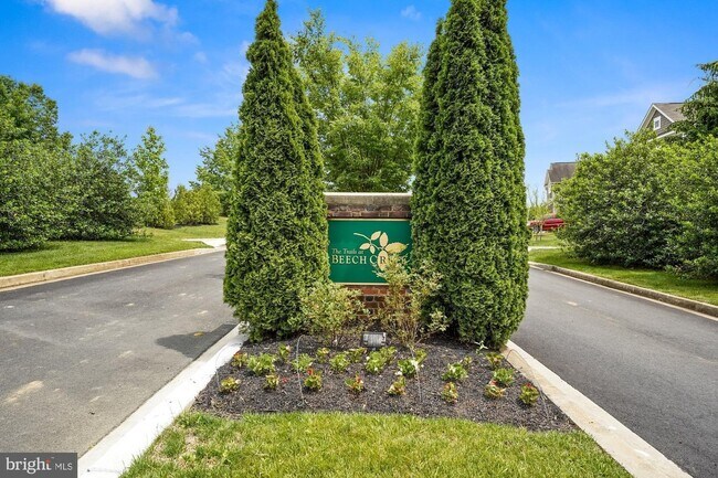 Building Photo - 624 Heathland Trl