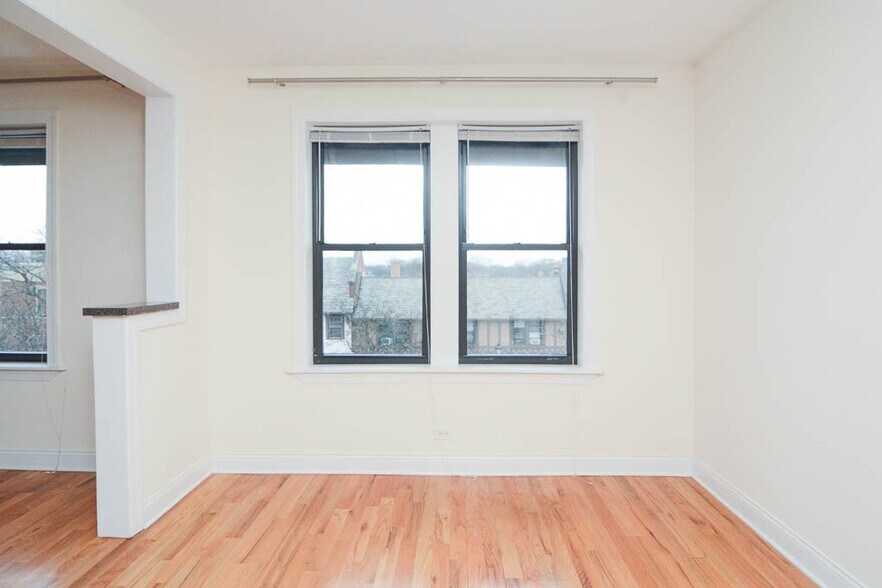 Building Photo - 385 Park Ave