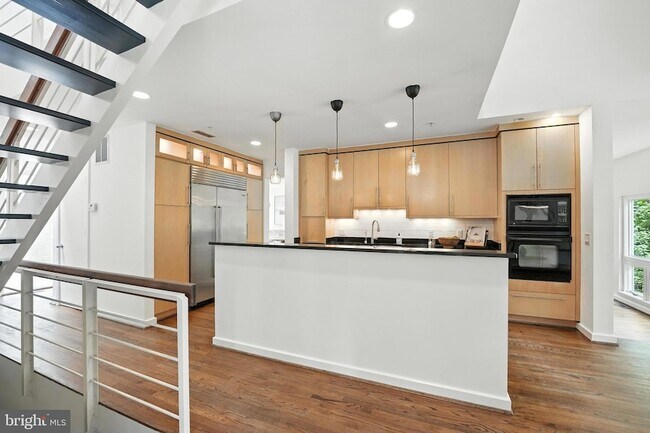 Building Photo - 6702 Oregon Ave NW