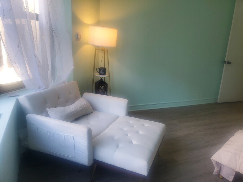 Bedroom Lounge Chair- Reading Nook - 535 N Michigan Ave