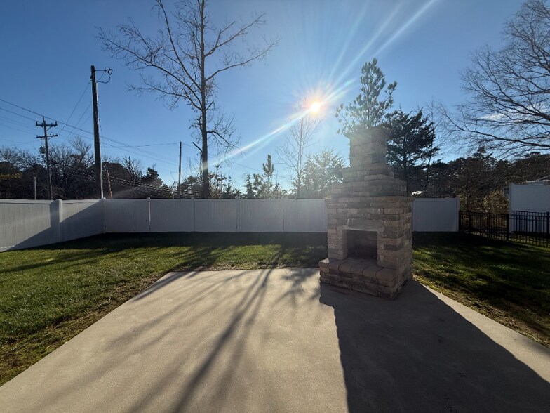 Building Photo - 9538 Silver Stone Ln