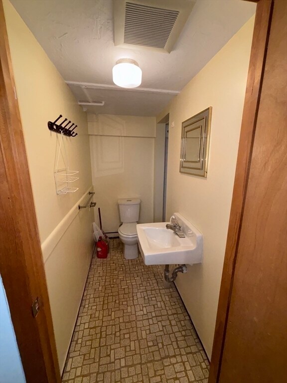 Building Photo - 46 Marlboro St