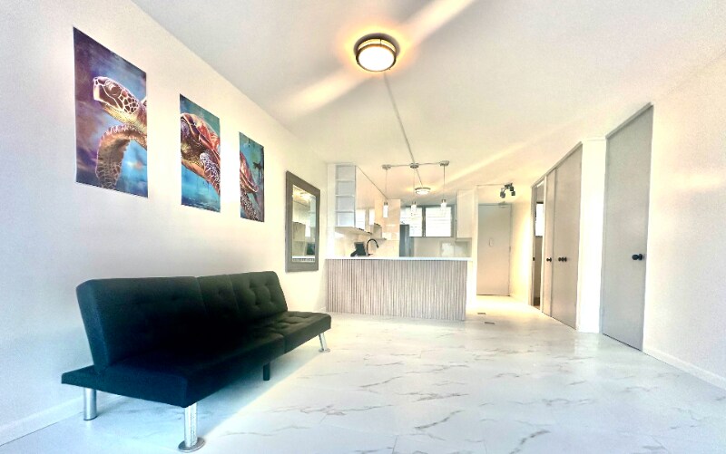 Building Photo - 780 Amana St