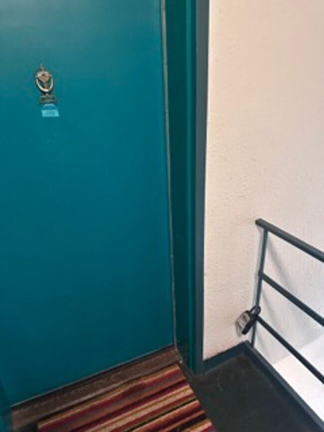 Building Photo - Upgraded 2 Bed on Galveston Street SW!  Ap...